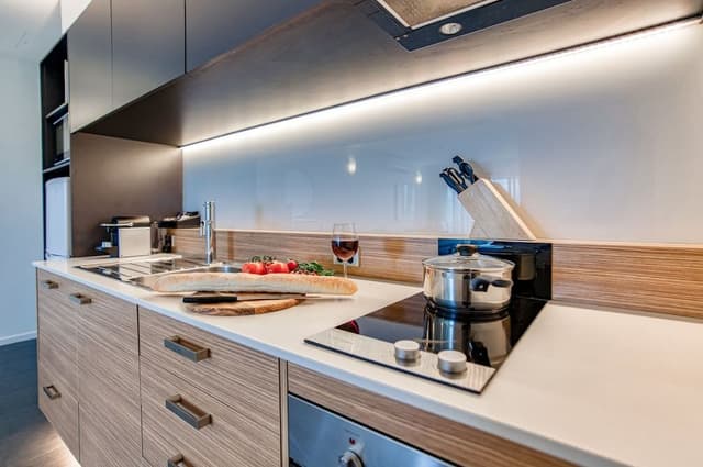 2 Bedroom Apartment - Bay & Park Views