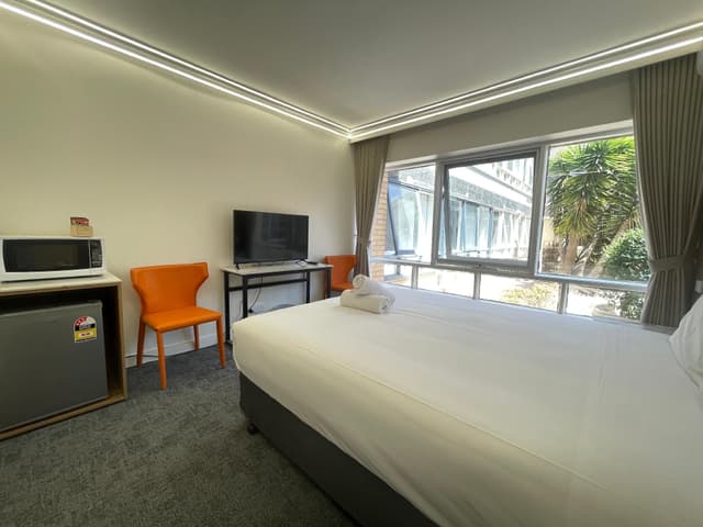 Queen Room