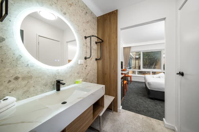 Queen Room