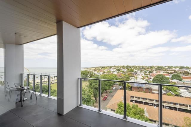 1 Bedroom Ocean View Apartment