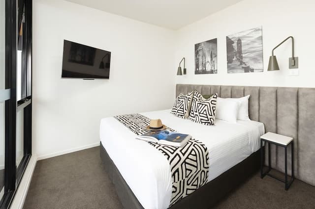1 Bedroom Ocean View Apartment