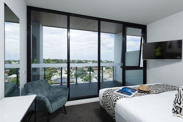 1 Bedroom Ocean View Apartment