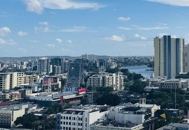 2 Bedroom City View - Free WIFI