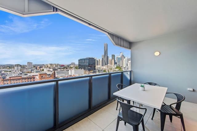 Apartment, 3 Bedrooms, 2 Bathrooms