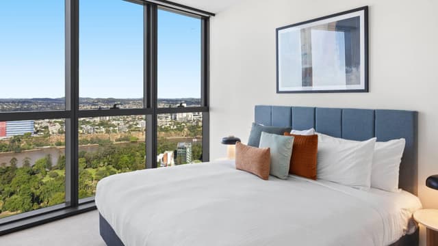 3 Bedroom Park View - No Housekeeping