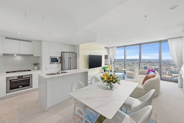 Three Bedroom Two Bathroom Sky High River View Deluxe Apartment