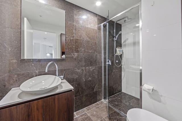 Two Bedroom One Bathroom Compact City View Apartment