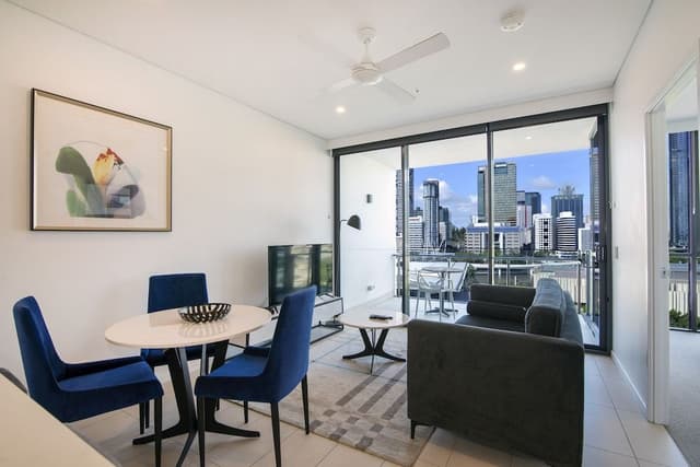 1 Bedroom Apartment City View
