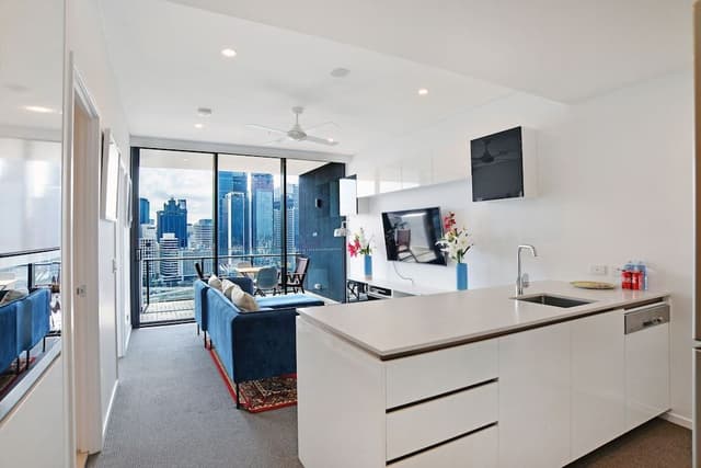 1 Bedroom Apartment City View