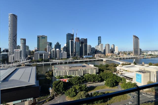 2 Bedroom Apartment City View