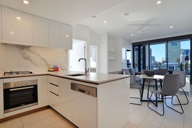 2 Bedroom Apartment City View