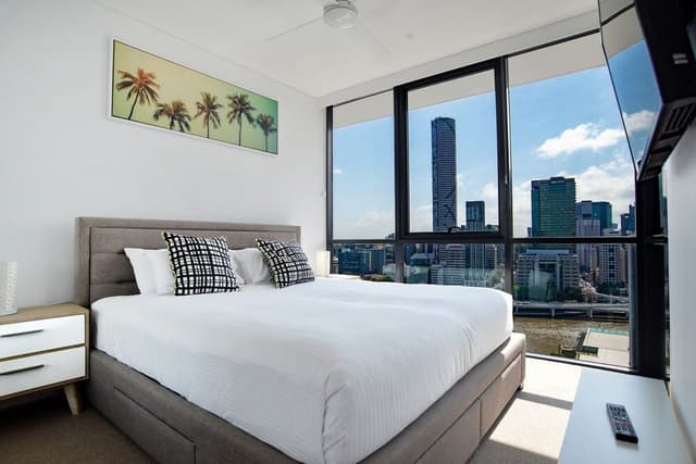 1 Bedroom Apartment City View