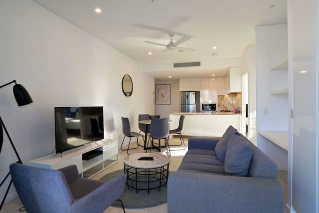2 Bedroom Apartment City View