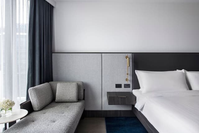 Deluxe Room, 1 King Bed