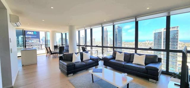 Platinum Sub-Penthouse 3 bed, 2 bath, panoramic views