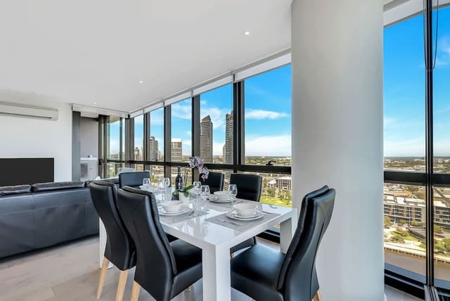 Premium 2 bed, 2 bath apartment with bay views