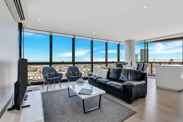 Premium 2 bed, 2 bath apartment with bay views