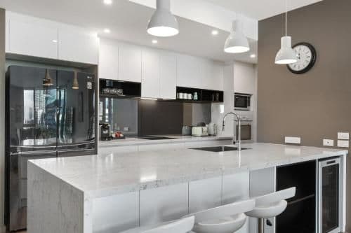 NewQuay Three-Bedroom Apartment