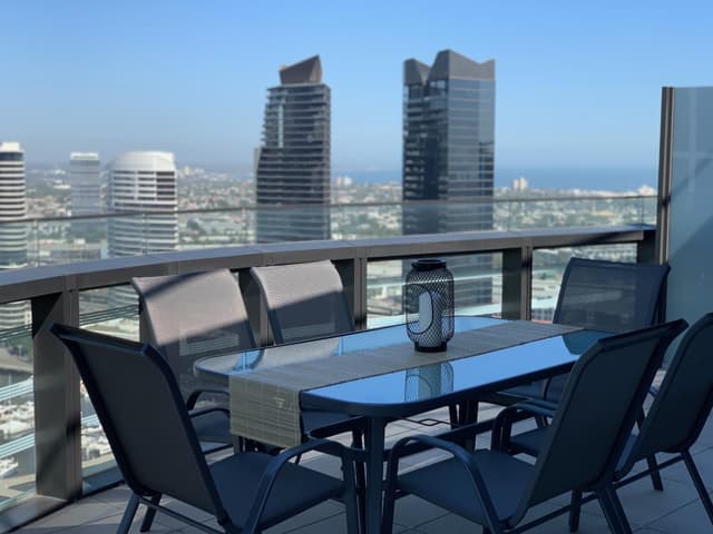 The Real Sub Penthouse - Top Floor 3 Bedroom Apartments City & Sea Views