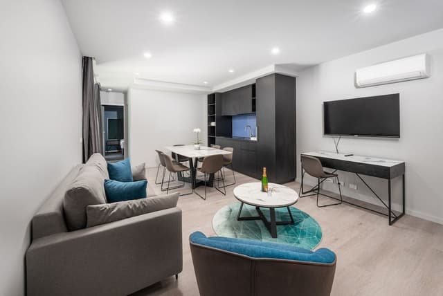2 Bedrooms Apartment