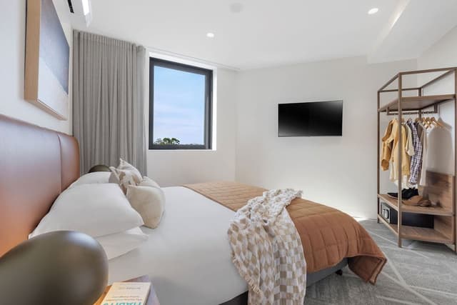 Three Bedroom Apartment - Interconnecting