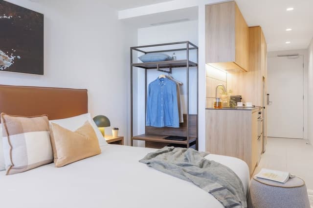 Three Bedroom Apartment - Interconnecting