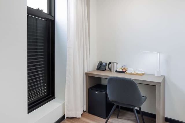 Standard Room, 1 Queen Bed, Accessible, Non Smoking