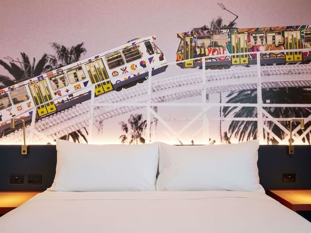 Deluxe Room, 1 King Bed