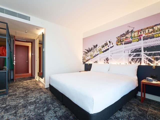 Deluxe Room, 1 King Bed