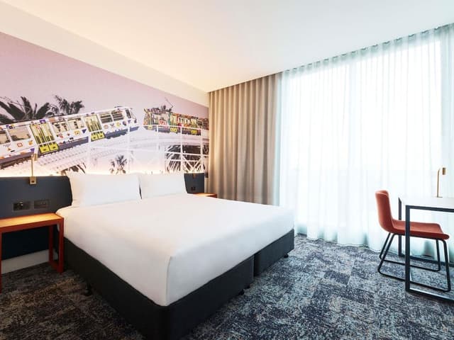 Deluxe Room, 1 King Bed