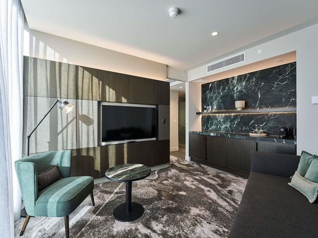 Junior Suite, 1 King Bed