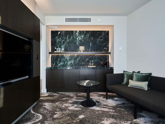 Junior Suite, 1 King Bed