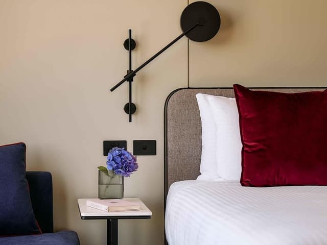 Suite, 1 King Bed