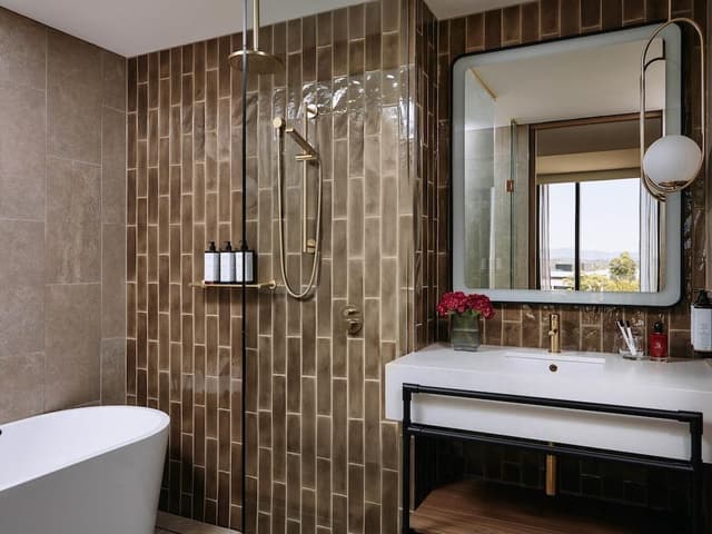 Suite, 1 King Bed