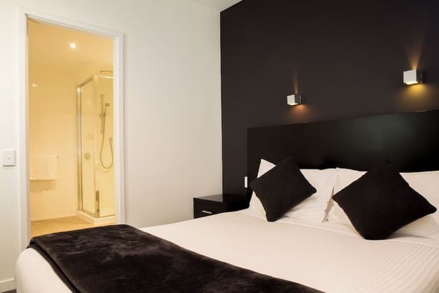 One Bedroom Apartment