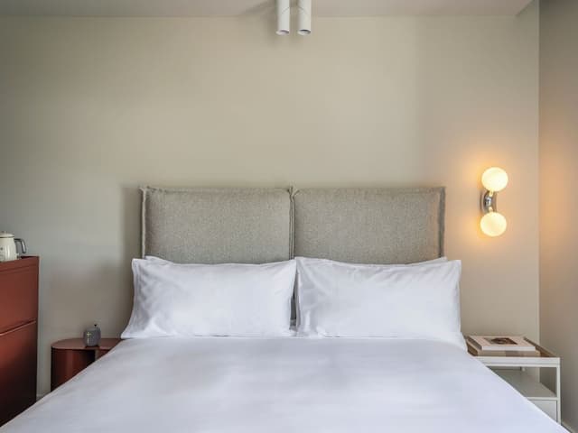 Deluxe Room, 1 King Bed