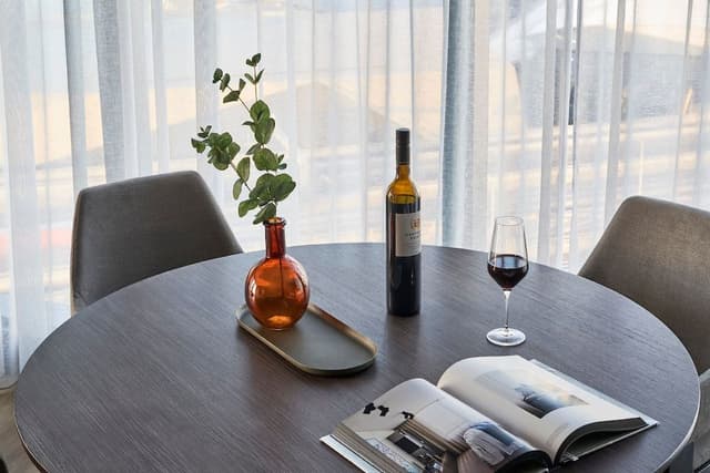 Signature Suite, 1 King Bed, City View