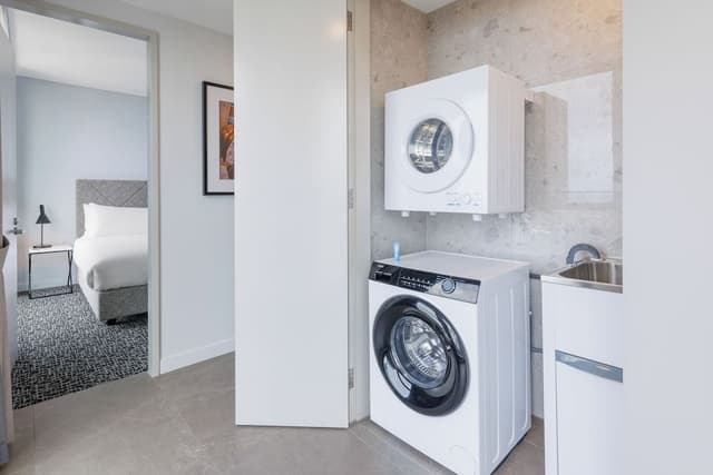 1 Bedroom Altitude Suite
