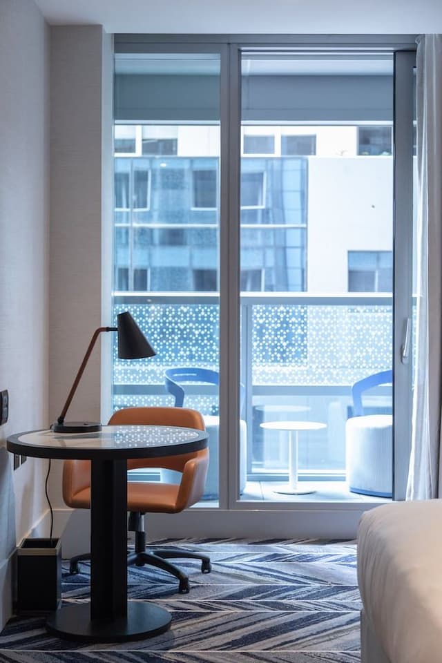 Deluxe Twin Balcony