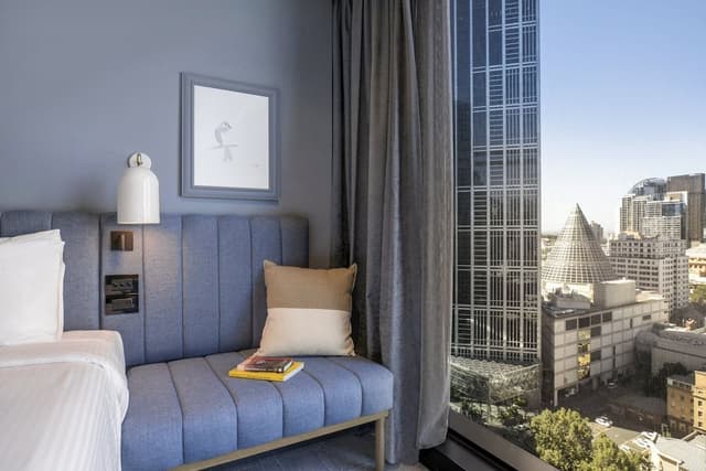 Standard Room, 1 King Bed (High Floor)