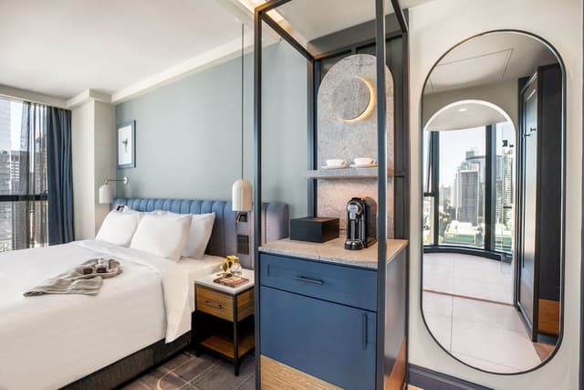 Premium Room, 1 King Bed, City View