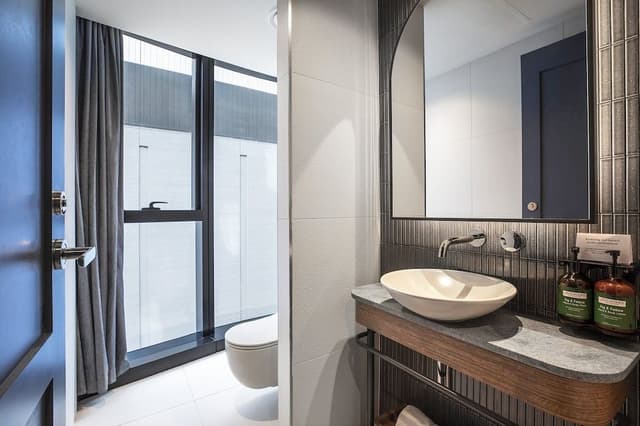 Premium Room, 1 King Bed, City View