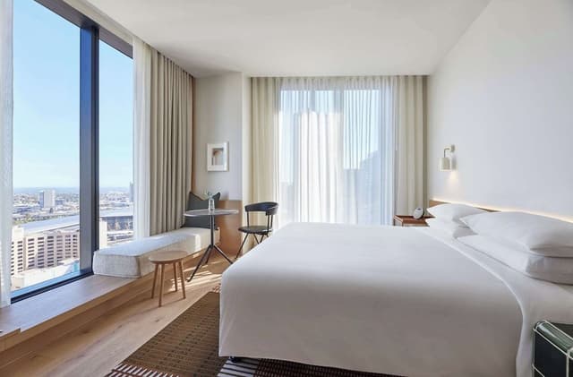 Room, 1 King Bed, City View
