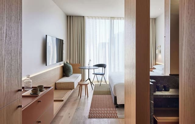 Room, 1 King Bed, City View