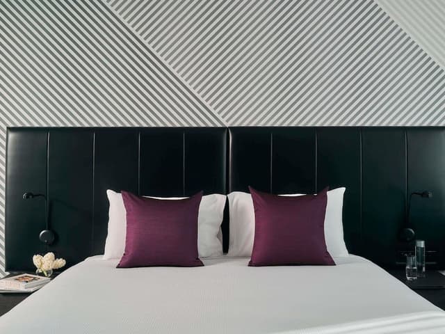 Classic Room, 1 King Bed