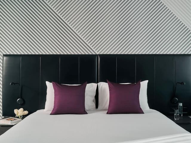 Classic Room, 1 King Bed