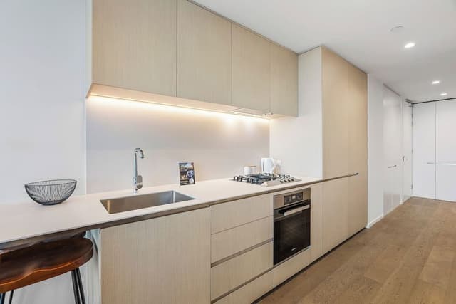 One Bedroom Apartment - Sky High