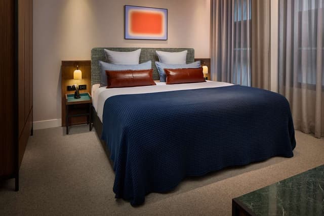 EXECUTIVE CLUB KING 2 BEDROOM SUITE