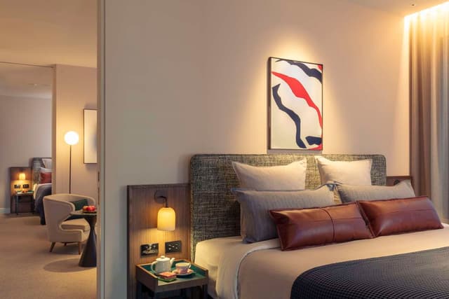 EXECUTIVE CLUB KING 2 BEDROOM SUITE