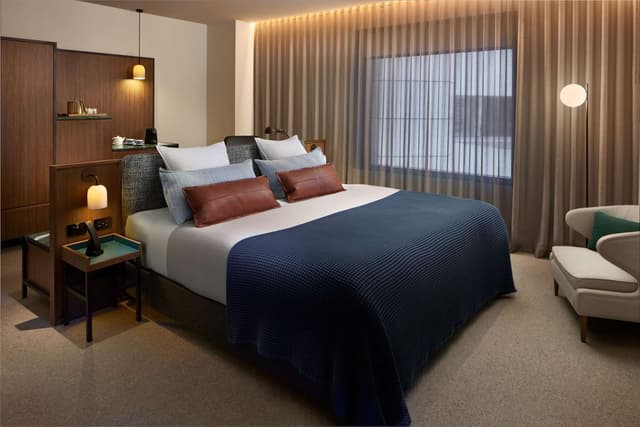 EXECUTIVE CLUB KING ROOM